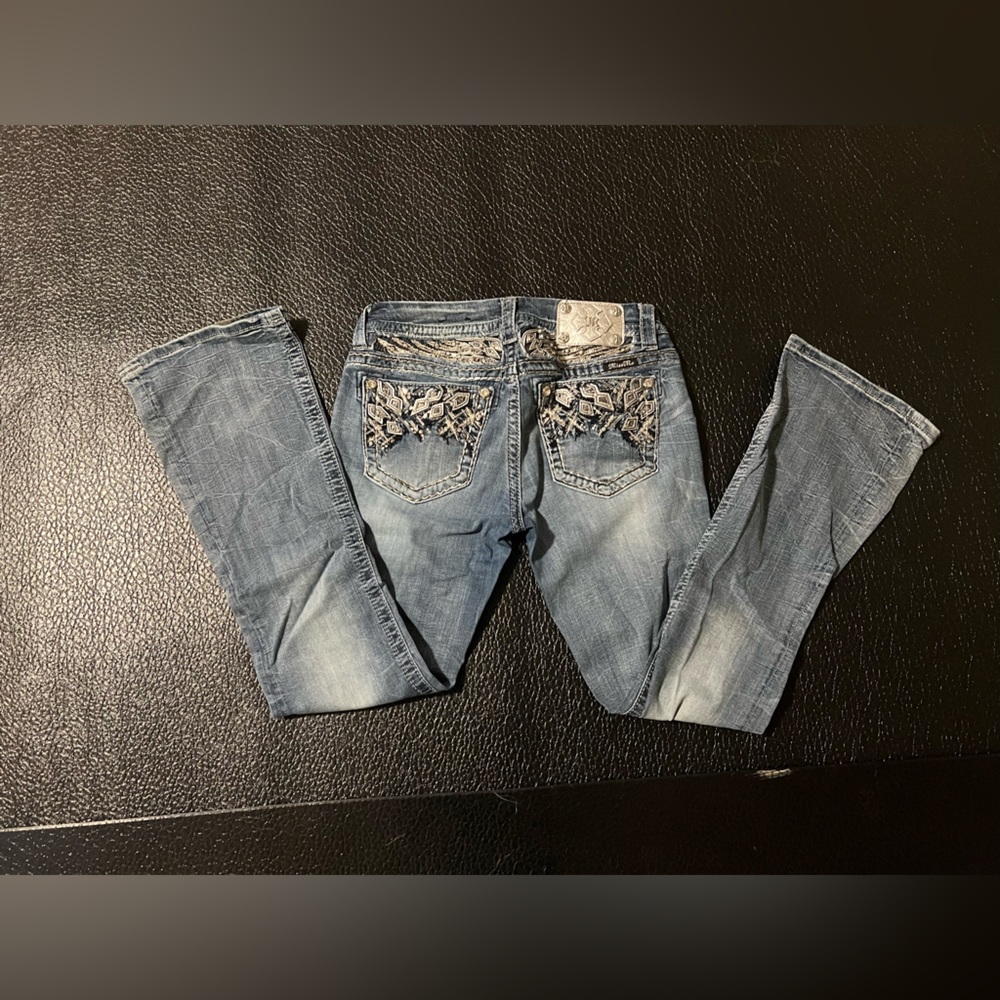 MISS ME. 28x30.5. Boot cut jeans